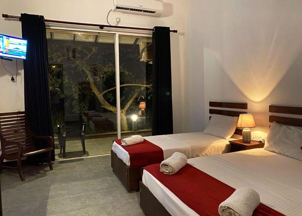 Athyantha Resort Anuradhapura Exterior foto